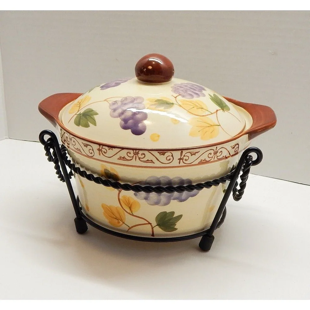 Temp-Tations Vineyard Purple 1 Qt Round Covered Baking Casserole Basket